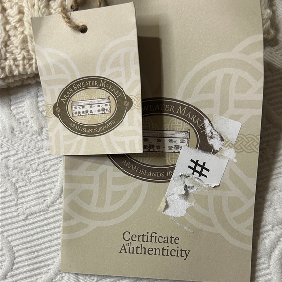 Aran Sweater Company Baby Blanket merino Wool Cozy Cream Cable Knit Throw. NWT - Picture 5 of 12